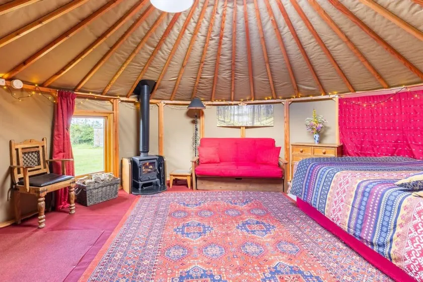 Roundhouse Yurt, stunning views, Totnes Dartmouth - Image 1