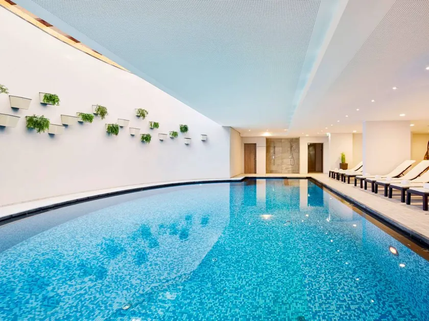 Apartment with pool & sauna - Image 1