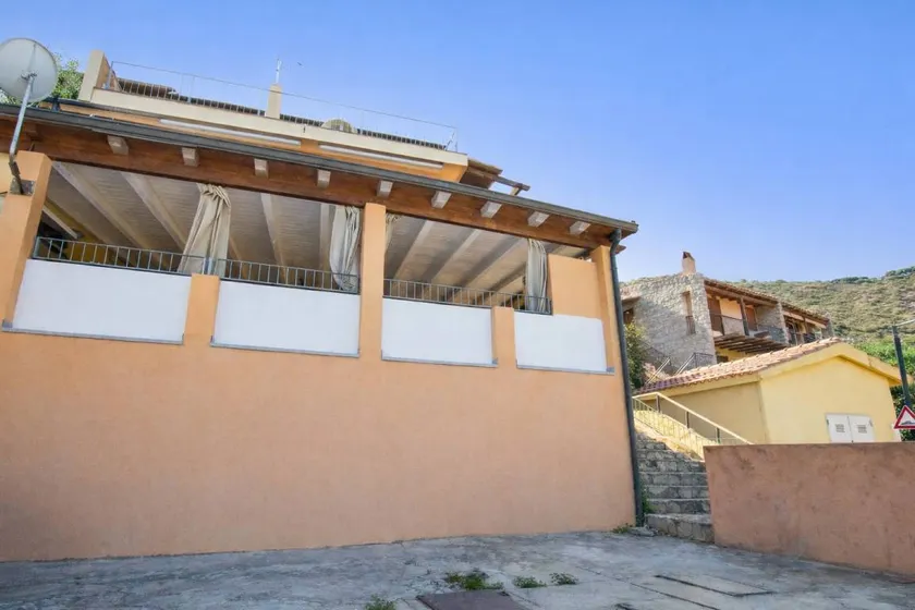 Flat with BBQ | Mountain view | Next to the beach - Image 1