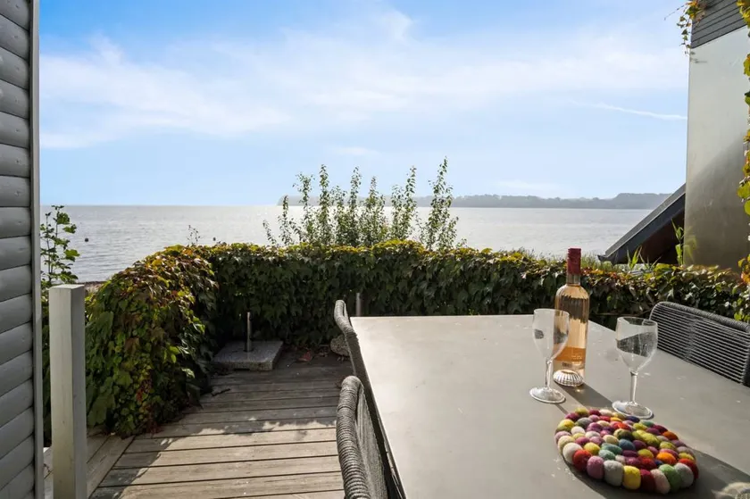 Nice holiday home with terrace & barbeque | Sea view | Beach nearby - Image 1