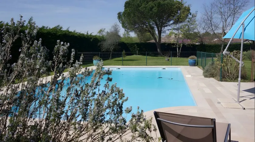 Gîte „La Petite Gironde“ mit Pool – Entspannung in der Gironde - Image 1