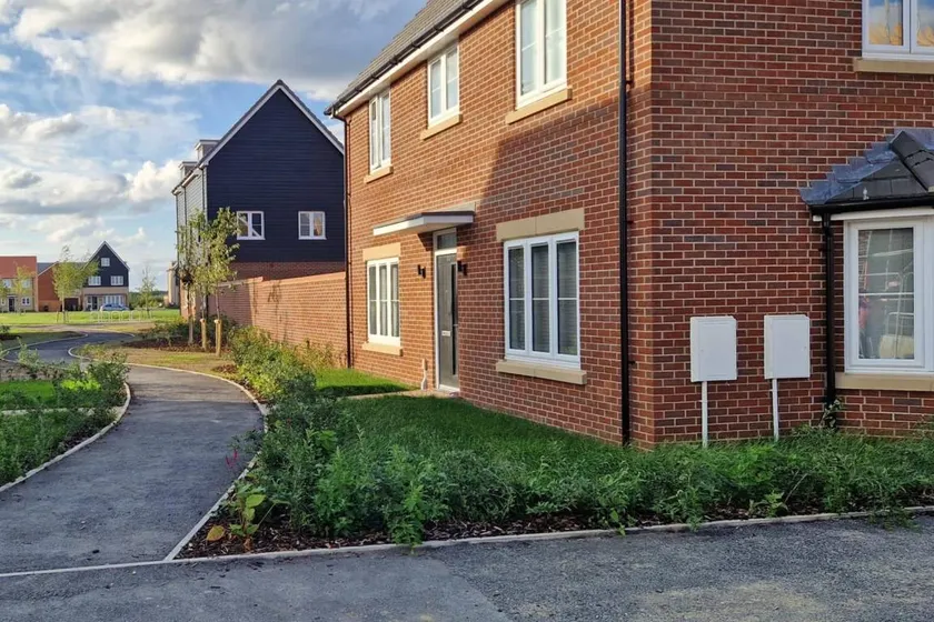 Peterborough - House - Sleeps 8 - Parking - Garden - Image 1