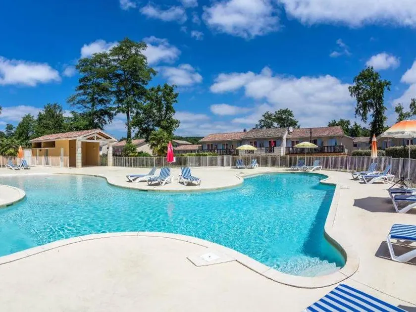 Beautiful private room with pool | Pets are welcome - Image 1