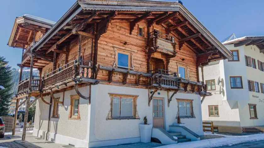 Holiday home with terrace, garden & sauna - Image 1