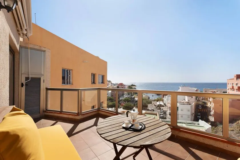 Vacation Apartment 'Apartamento Bellavista, Bajo Alcalá' with Balcony and Wi-Fi - Image 1
