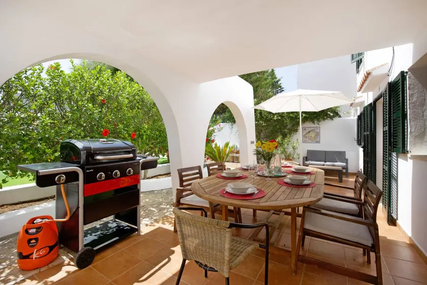 Holiday home with BBQ, garden & terrace | Garden view - Image 1