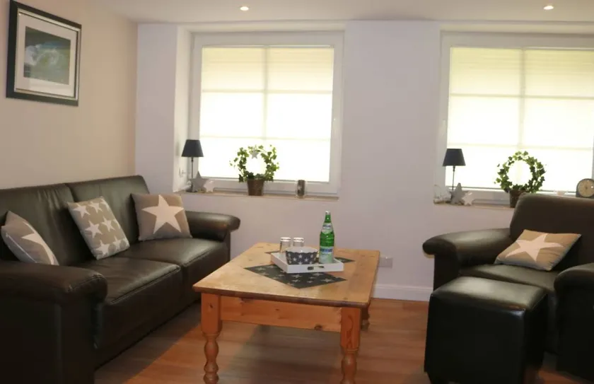 Fully equipped apartment with terrace - Image 1