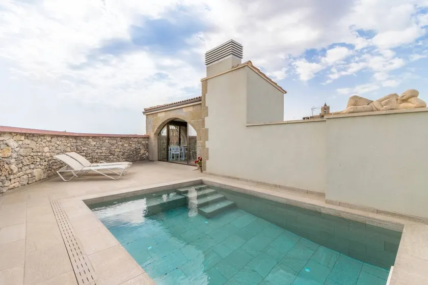 Ferienhaus mit Garten, schnellem Internet und privatem Pool | Bergblick | Perfekt für die Arbeit von Zuhause - Image 1