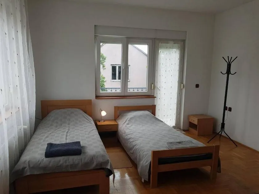 Habitación privada con terraza - Image 1