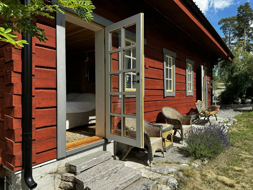 Child-friendly charming holiday home with terrace, garden & barbecue | Sea view | Perfect for remote work | Pets allowed - Image 1