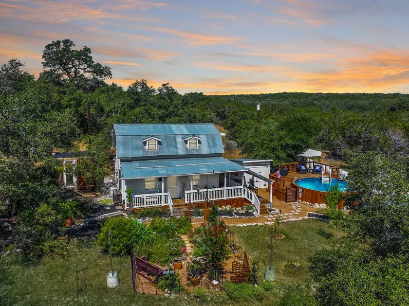 Barnhouse - Image 1