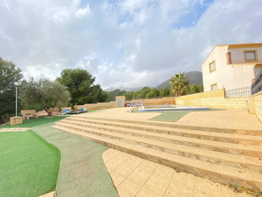 Fully equipped holiday home with barbecue, pool & garden | Mountain view | Good for workation - Image 1