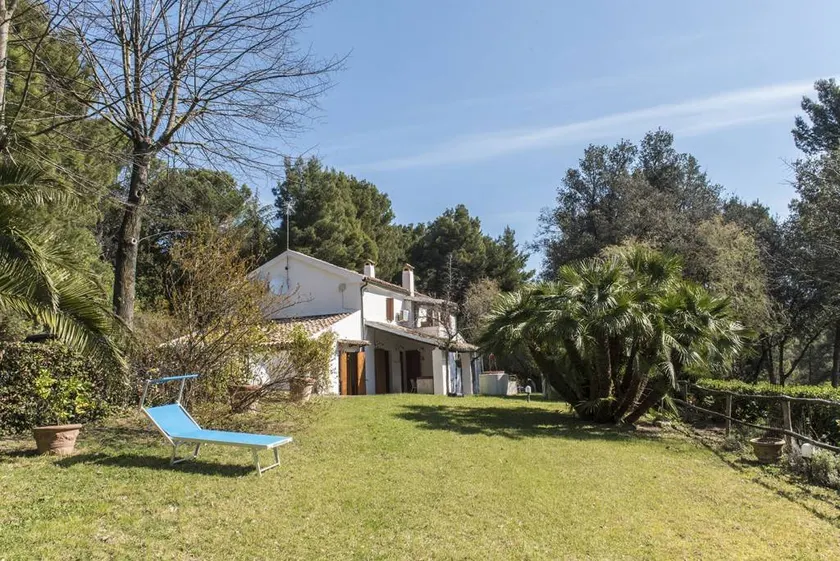 Family-friendly lovely farm with private pool, garden & barbeque | Panoramic view | Dogs allowed - Image 1