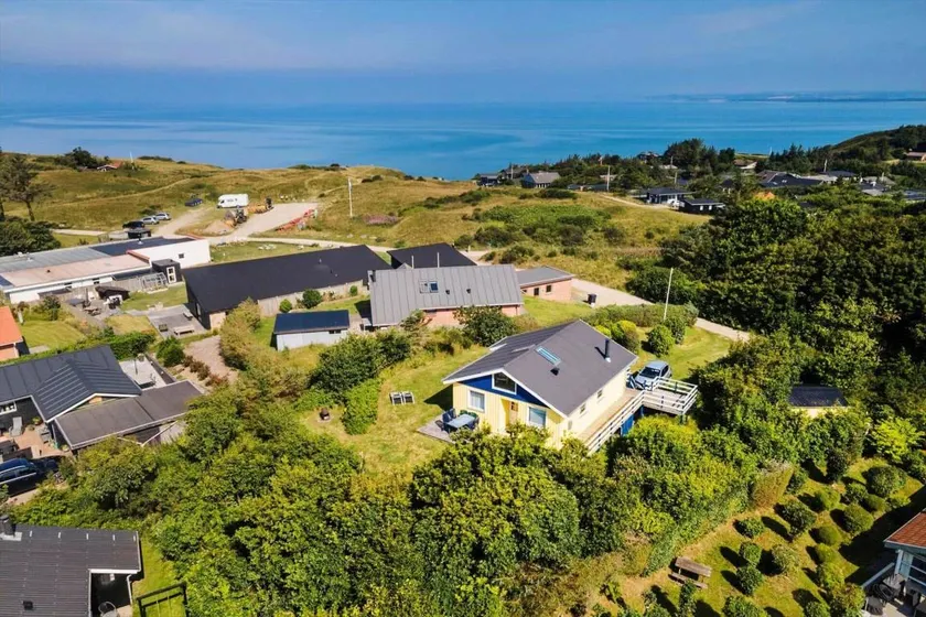 Fully equipped holiday home with terrace & barbecue | Pets allowed - Image 1