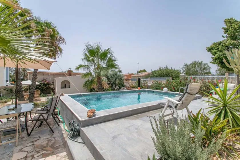 Grande villa accogliente e familiare con piscina privata, giardino e terrazza | Vista sul giardino | Ideale per il telelavoro | Ammette cani - Image 1