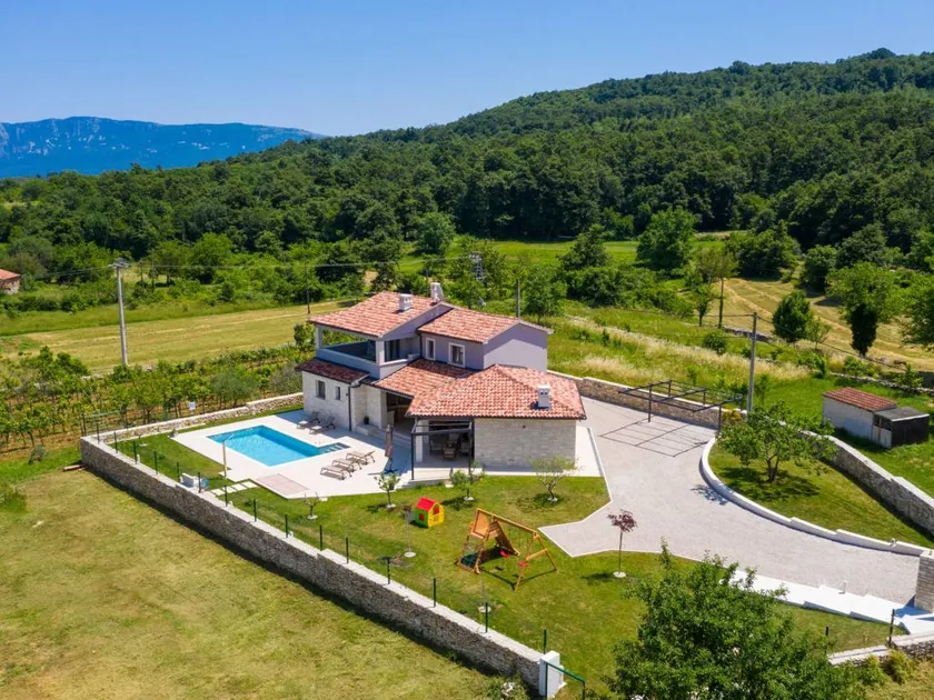 Holiday home with terrace, garden & private pool - Image 1