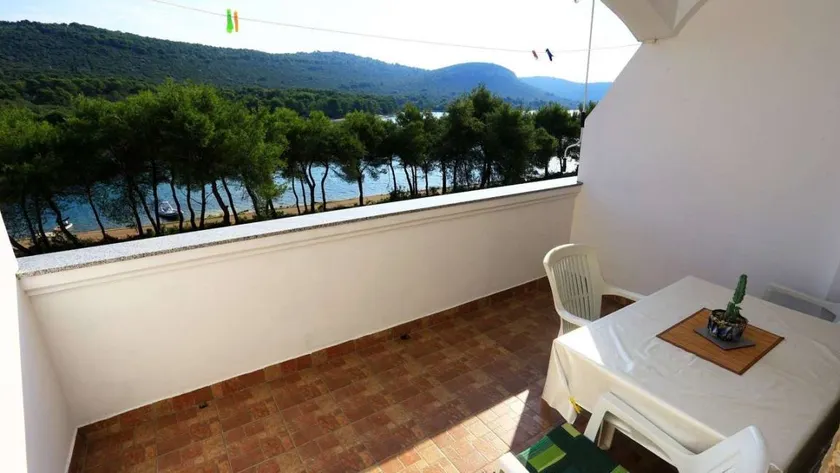 Apartment with terrace & barbeque | Sea view - Image 1