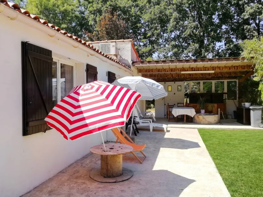 Spacious House in Venansault with Garden and Terrace - Image 1
