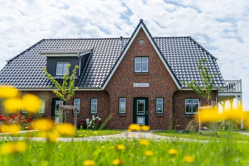 Apartment 'Ferienhaushlfte Inselglück' with Garden and Wi-Fi - Image 1