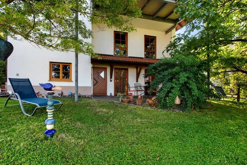 Apartment 'Nussbäumle' with Private Terrace, Shared Garden and Wi-Fi - Image 1