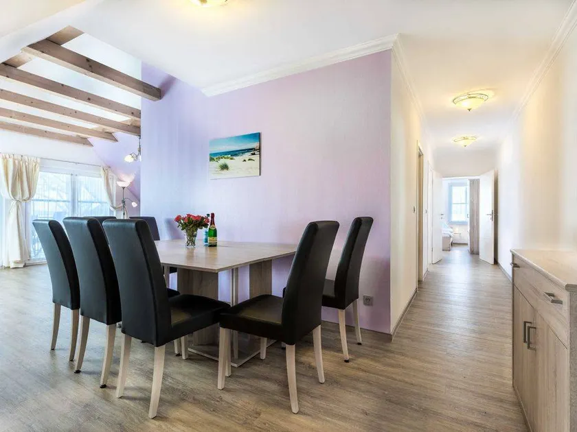 Family-oriented nice flat with terrace, barbeque & garden | Sea view | Close to the beach - Image 1