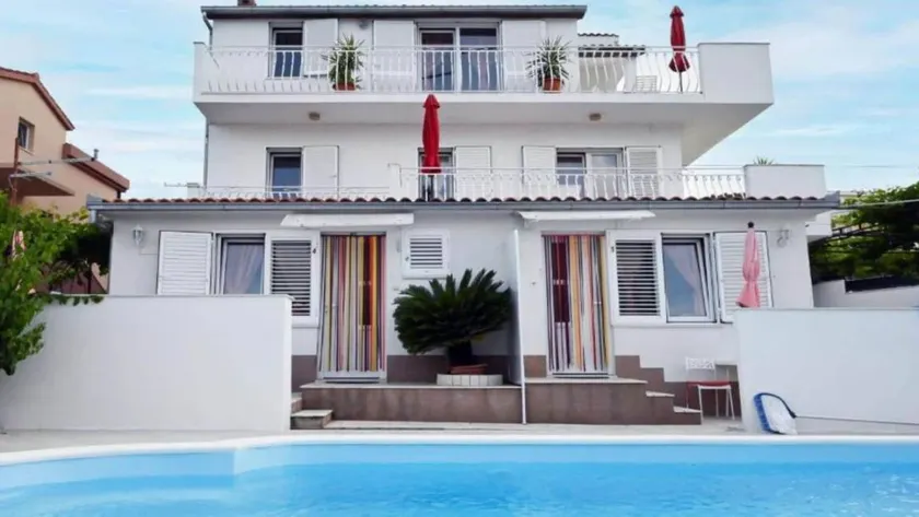 Flat with pool & BBQ | Sea view - Image 1