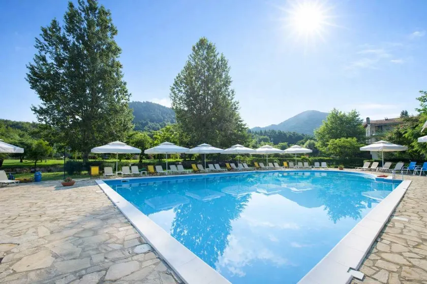 Bed and breakfast with garden & pool | Mountain view - Image 1