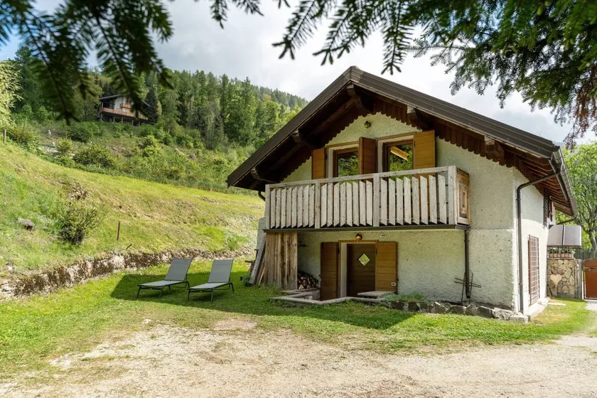 Fantastico chalet con giardino | Vista sulla montagna - Image 1