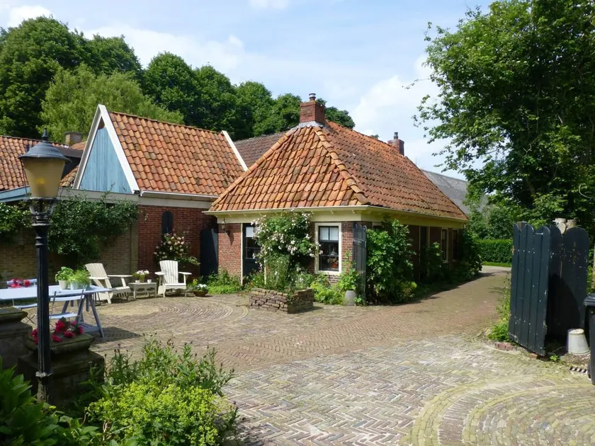 Maison avec terrasse et sauna - Image 1