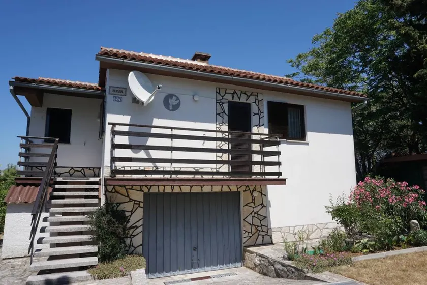 Flat with garden | Sea view - Image 1