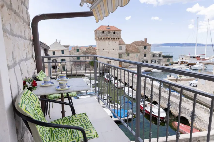 Holiday apartment | Beach view - Image 1