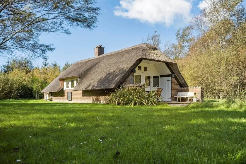 House with terrace, barbecue & garden - Image 1