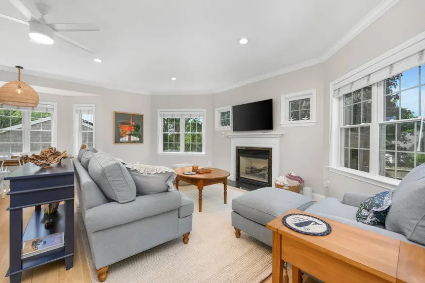 House with BBQ & garden - Image 1