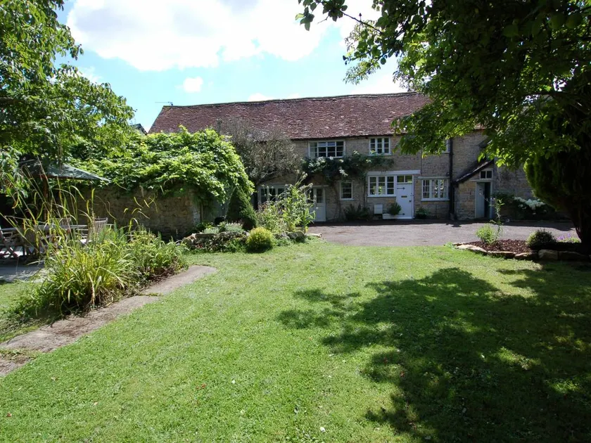 Quist Cottage - Image 1
