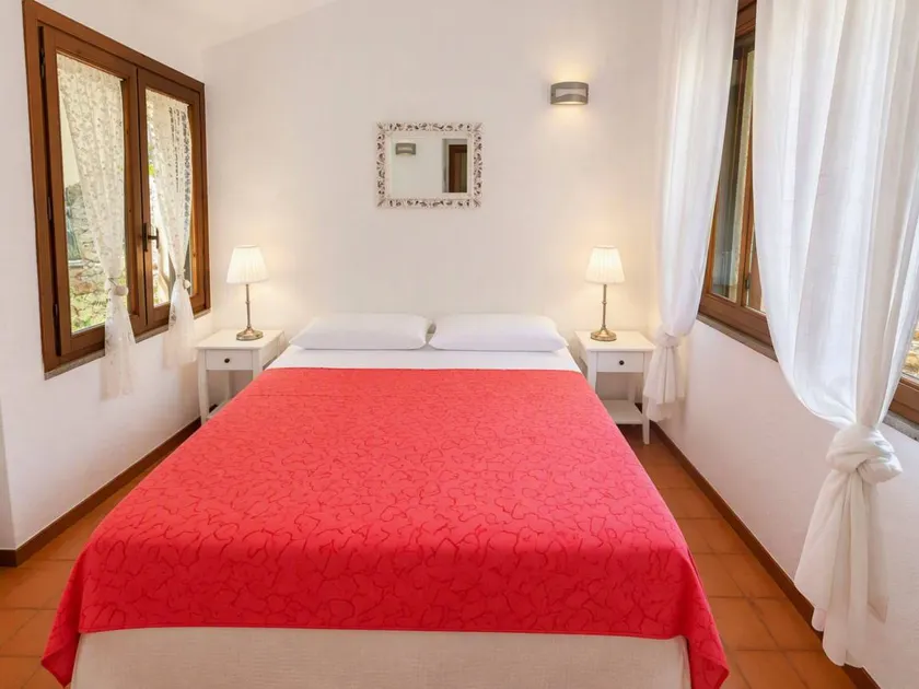 Wonderful flat with garden - Image 1