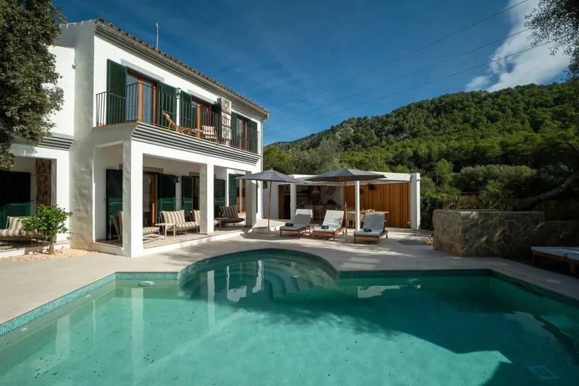 Villa with terrace, pool & barbeque | Mountain view - Image 1