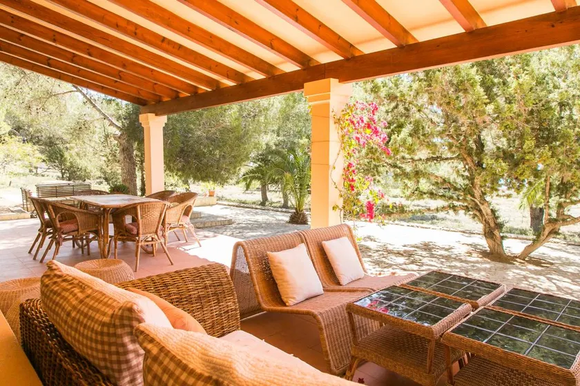 Beautiful villa with garden & terrace | Pets allowed - Image 1
