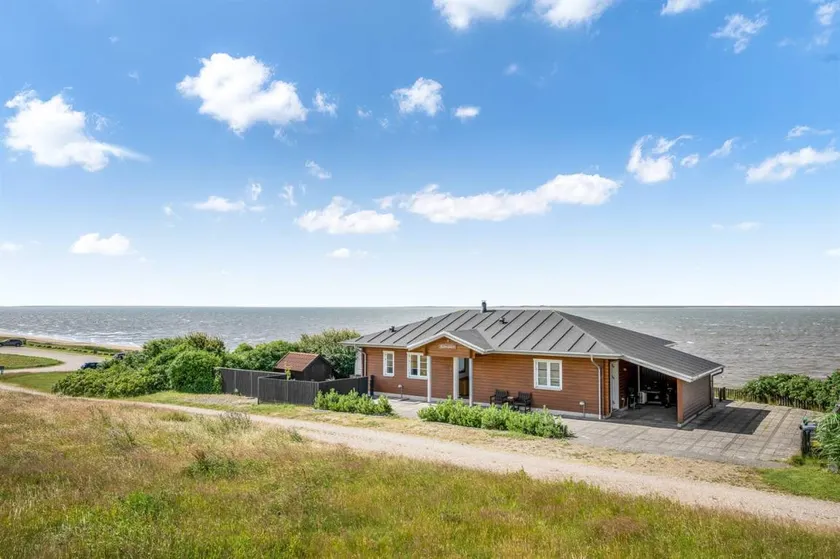 Holiday home with terrace & BBQ | Sea view - Image 1