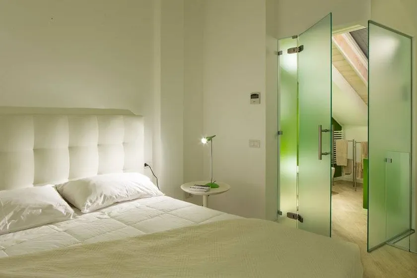 L'Adagio - Agriturismo e Relax con SPA nel borgo medioevale di Badalucco: SUITE Moderna con romantica vista sul borgo - Image 1