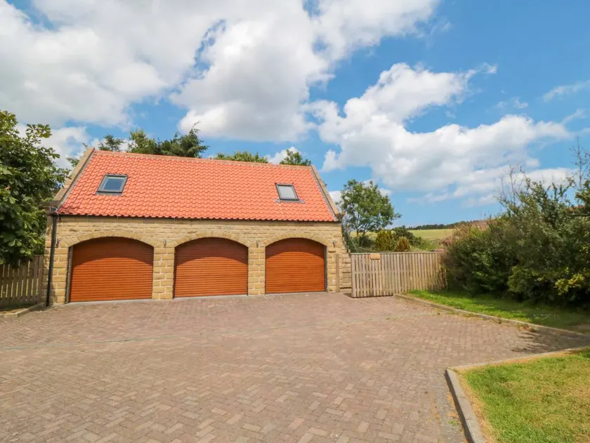 Cottage with garden & barbeque - Image 1