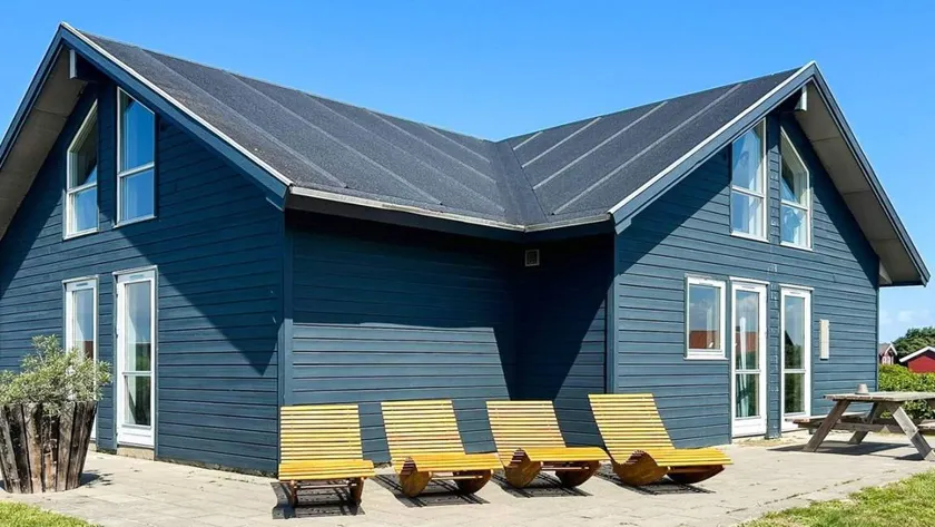 House with pool, sauna & jacuzzi - Image 1