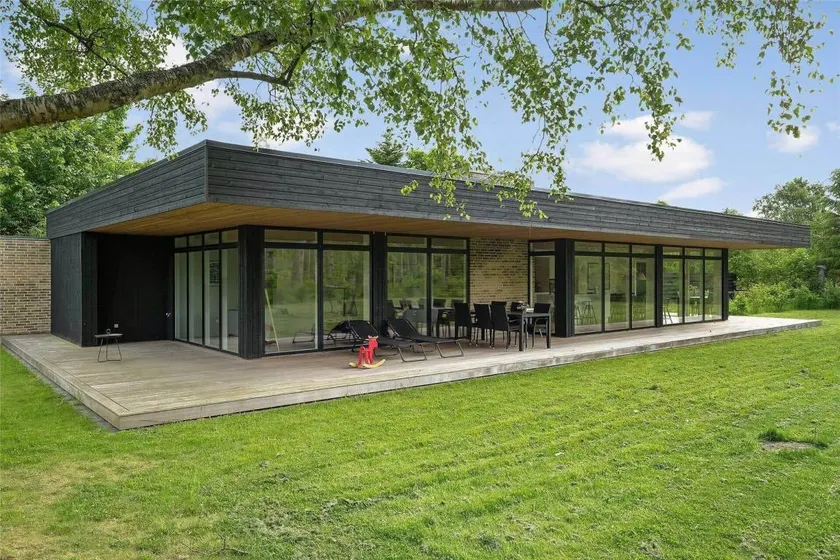 Lovely holiday home with terrace & BBQ - Image 1