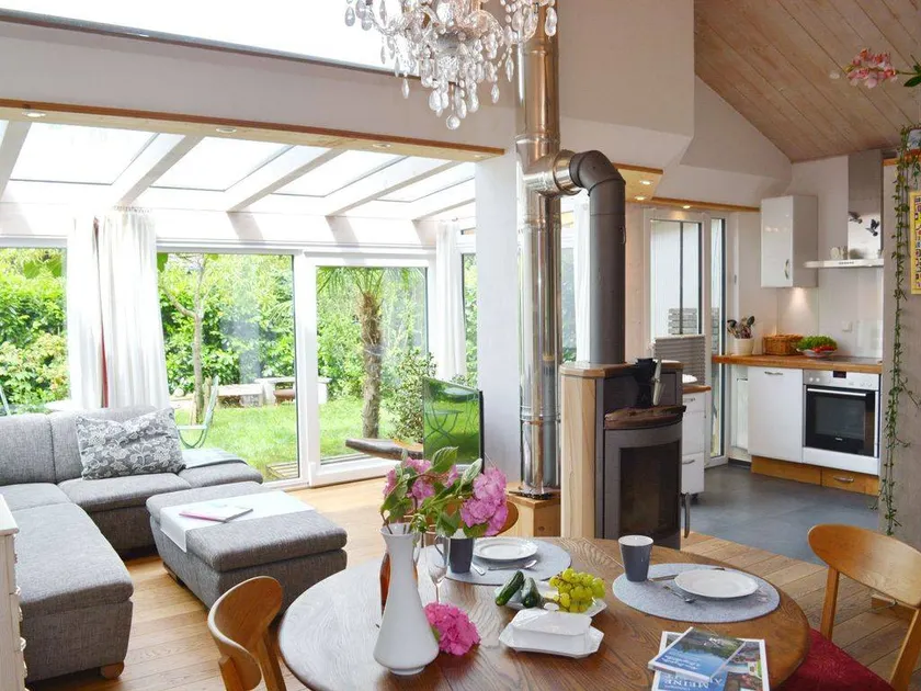Family-oriented wonderful holiday home with terrace, garden & barbecue | Pets allowed - Image 1
