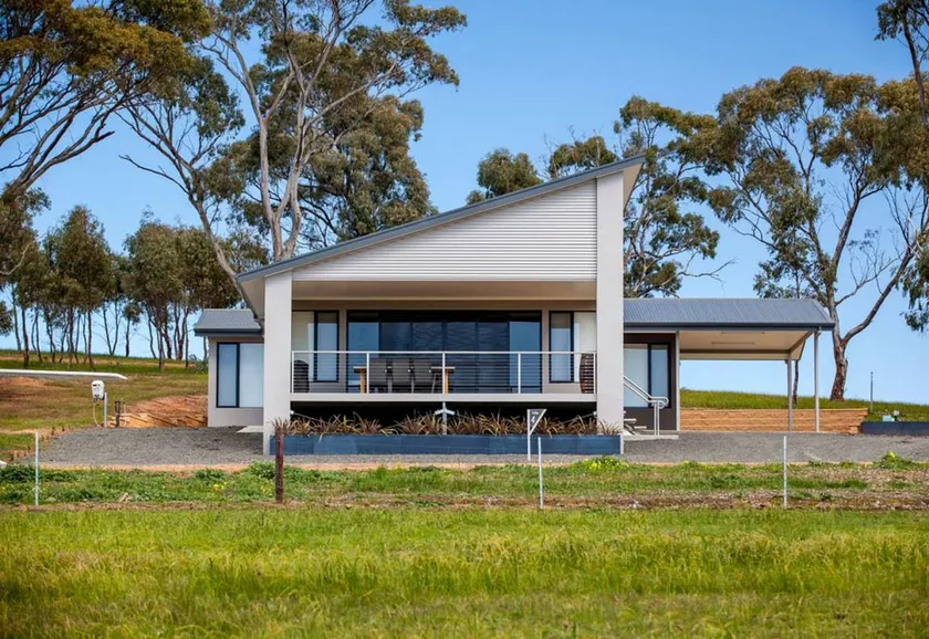 Luxury Cottage Rentals with Stunning Views in the Clare Valley, South Australia - Image 1