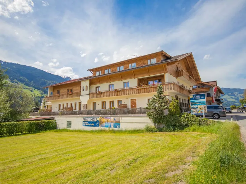 Appartamento con giardino, sauna e piscina | Vista sulla montagna - Image 1