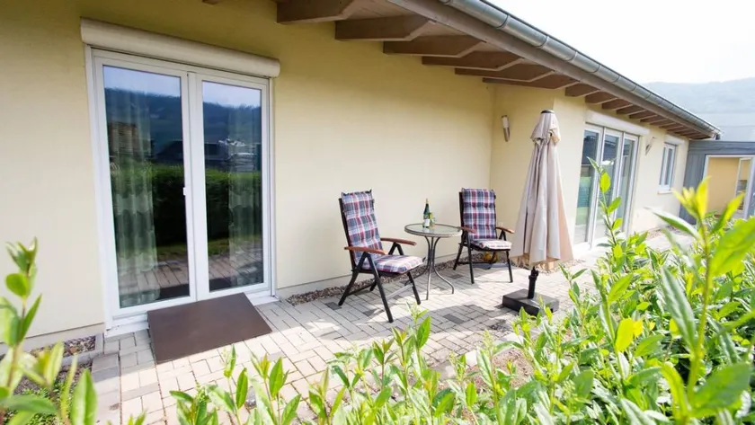 Charming holiday home with garden & terrace - Image 1