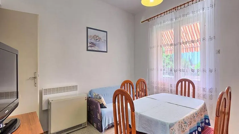 Fully equipped charming flat with barbecue | Next to the beach | Dogs allowed - Image 1