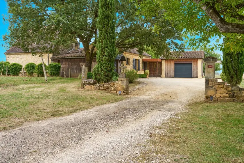 House with garden, terrace & BBQ | Garden view | Suitable for remote work - Image 1