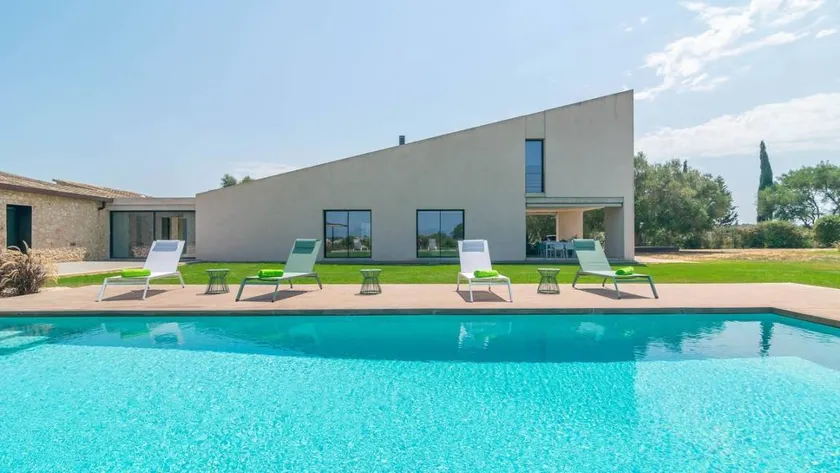 Apartment with barbecue, pool & garden - Image 1