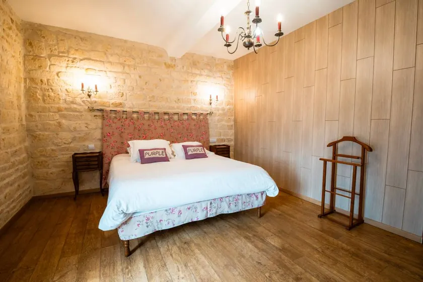 Bed and Breakfast 'Chambre Tulipes' with Shared Garden and Wi-Fi - Image 1